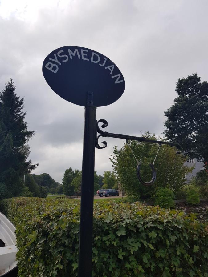 Bysmedjan Villa Hässleholm Buitenkant foto